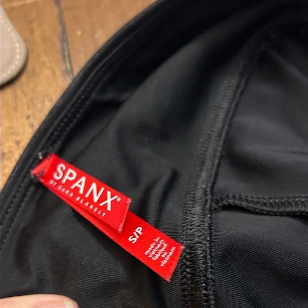 SPANX Black Leggings Faux Leather NWOT Size S/P